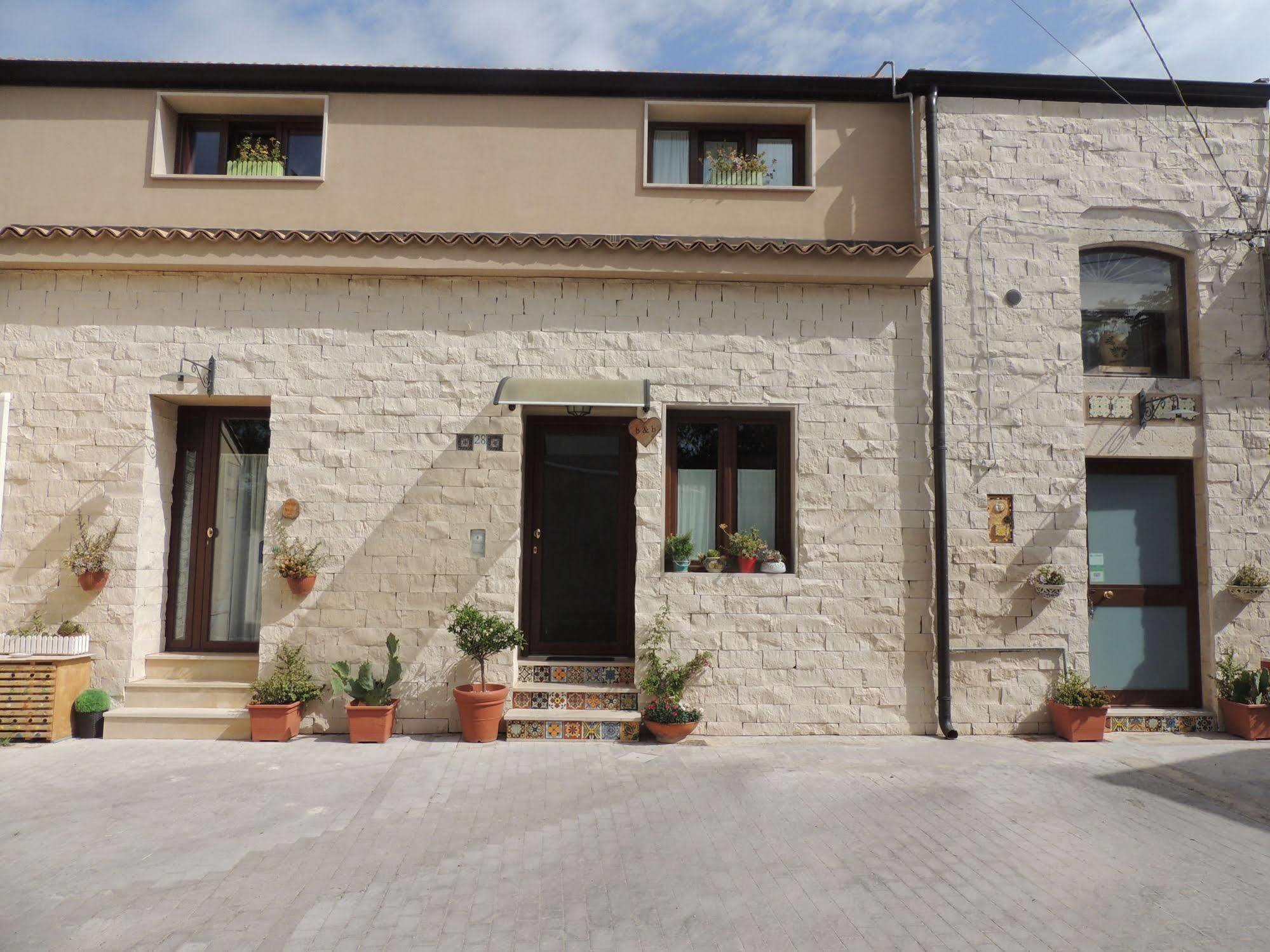 Appartement Monolocale L'Abbraccio à Raguse Extérieur photo