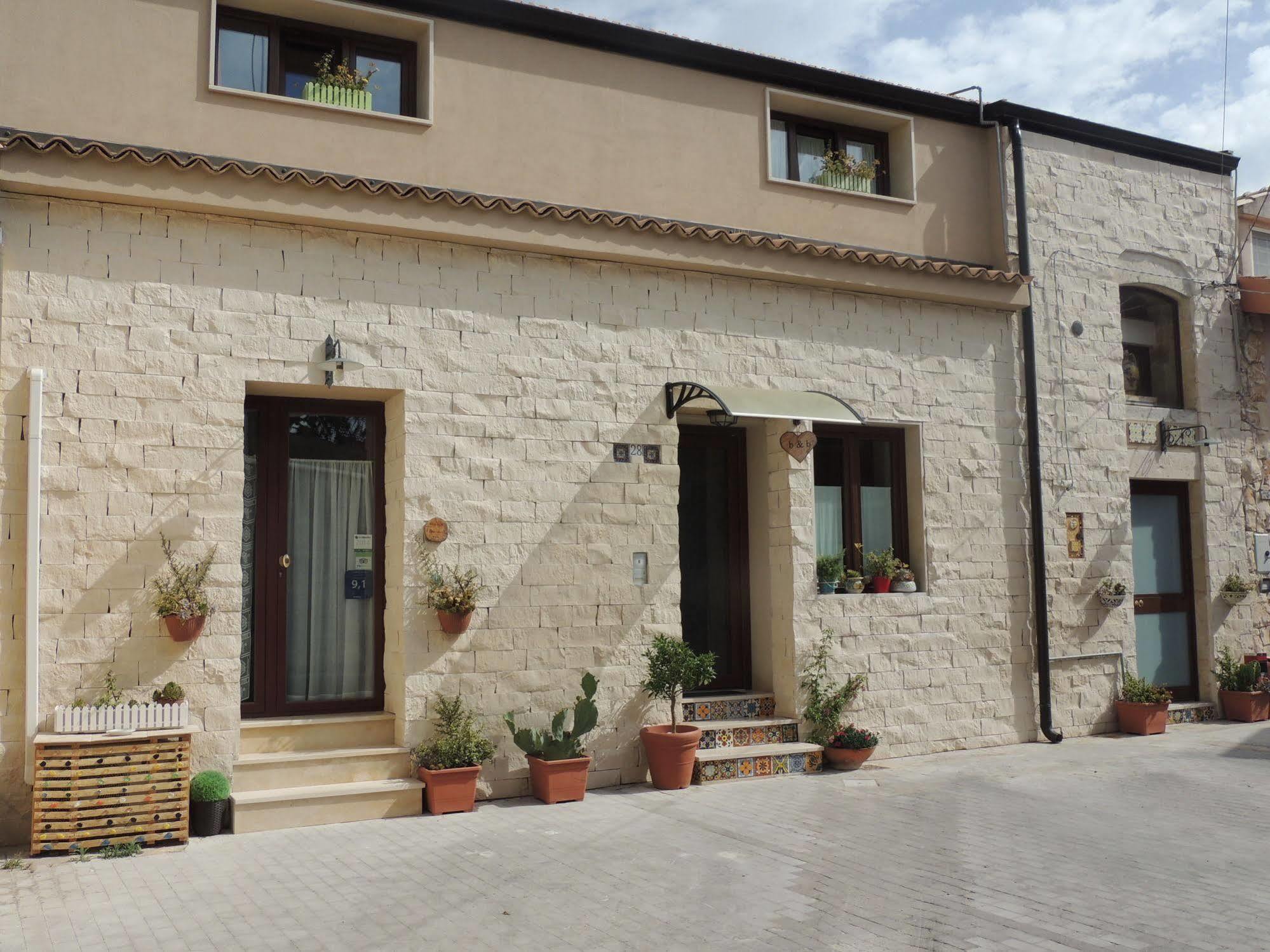 Appartement Monolocale L'Abbraccio à Raguse Extérieur photo